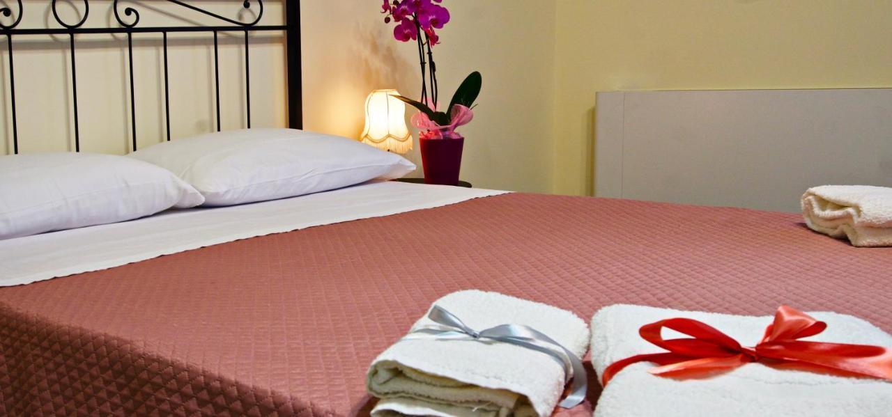 Domus Aurea Bed & Breakfast Montalbano Elicona Exterior photo