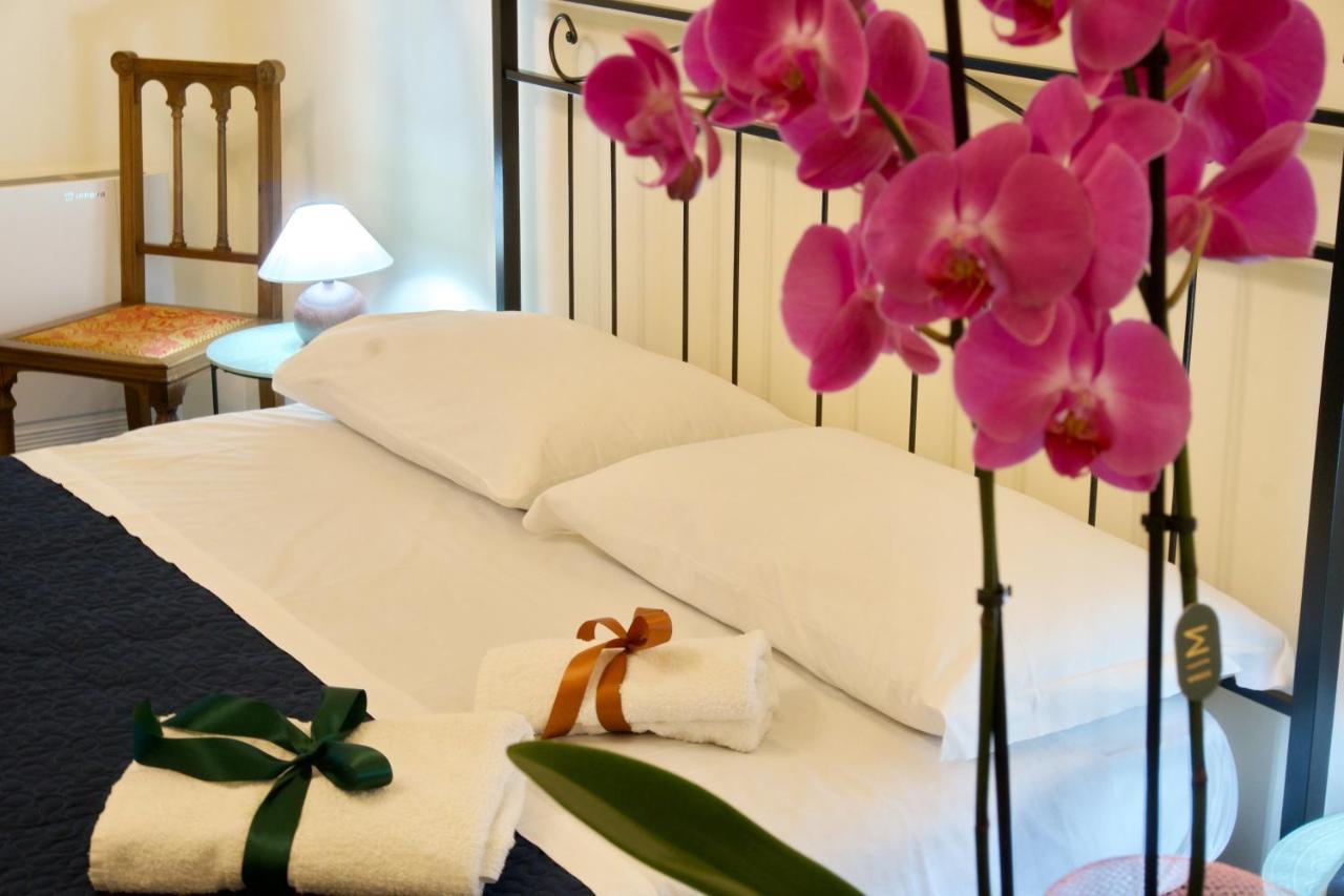 Domus Aurea Bed & Breakfast Montalbano Elicona Exterior photo